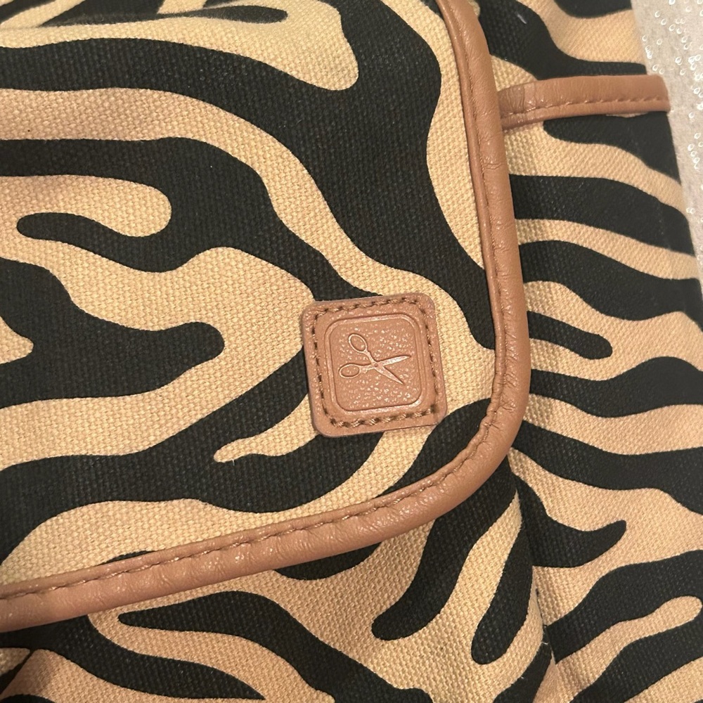 Large zebra print beach tote - Picture 3 of 9